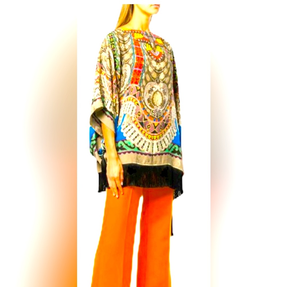 Etro Silk Shawl w/ Fringe Detail in pristine EUC ❤️